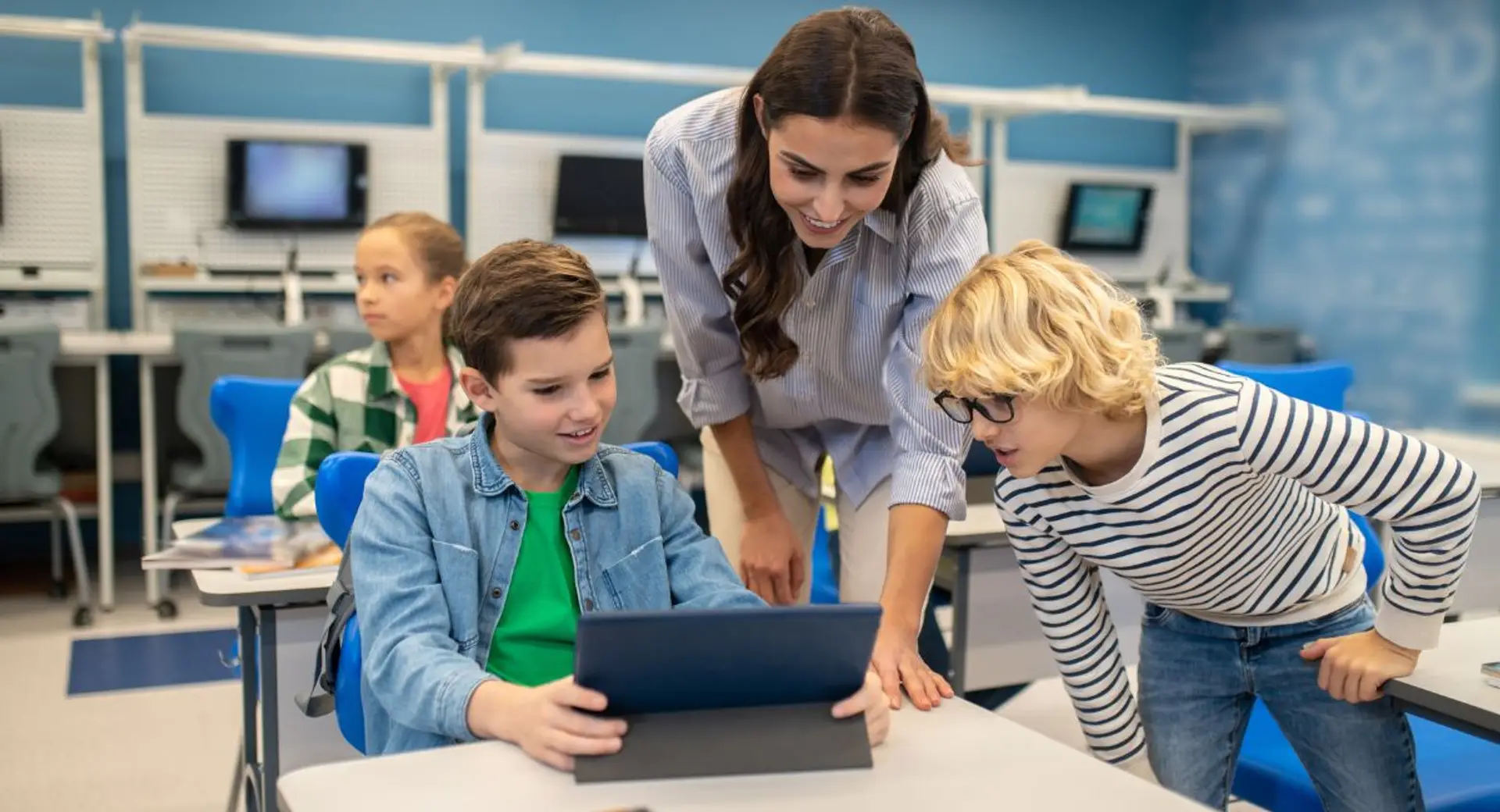 6852f9f5b7dc2045f2237bd2